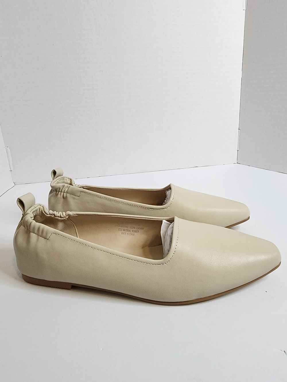 French Connection Emee  Ecru Flats with Rouched Heel.  NIB.  Women's Sz 10